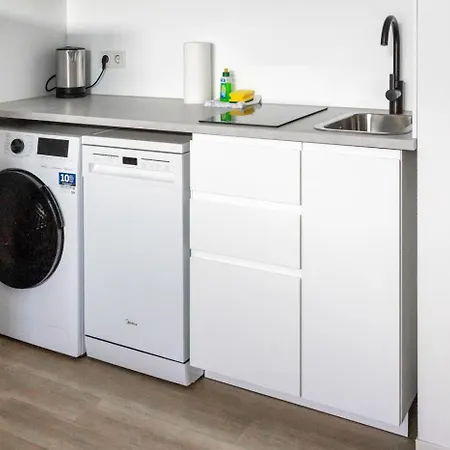 Workers In - 1 Bedroom - 3 Beds Apartament